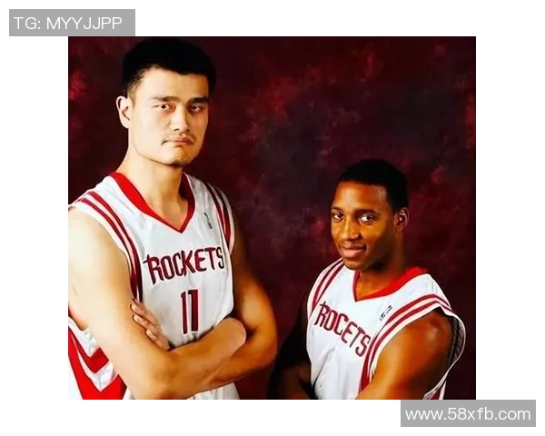 新秀球员与姚明面对面交流篮球梦想与成长历程的精彩瞬间